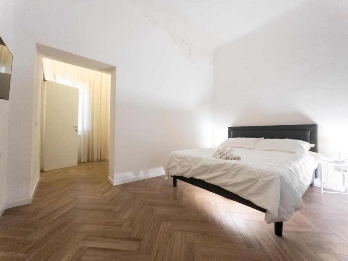 Luxury Bnb Pisacane Lägenhet Bari Exteriör bild
